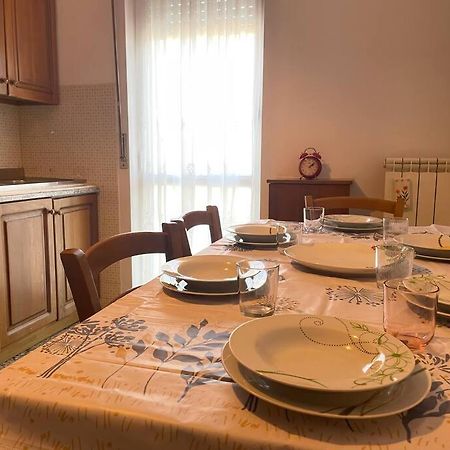 Iris Hosting Appartamenti Per Famiglie Favaro Veneto Ngoại thất bức ảnh