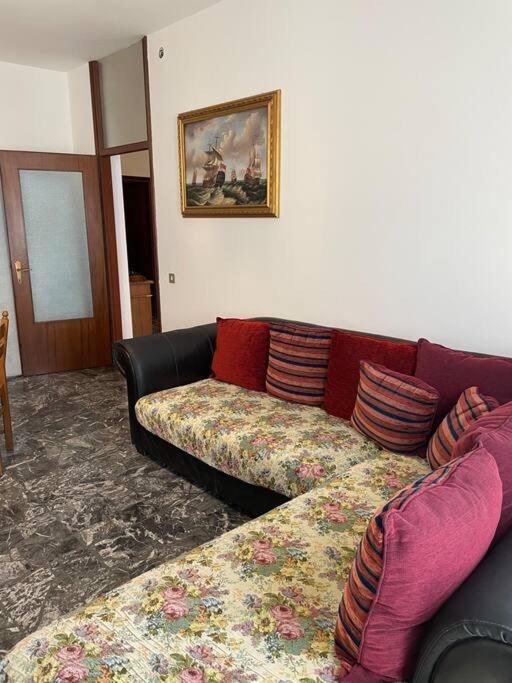 Iris Hosting Appartamenti Per Famiglie Favaro Veneto Ngoại thất bức ảnh