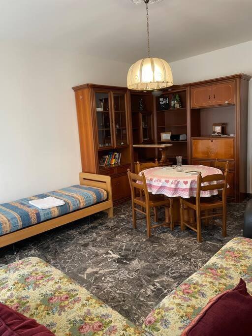 Iris Hosting Appartamenti Per Famiglie Favaro Veneto Ngoại thất bức ảnh